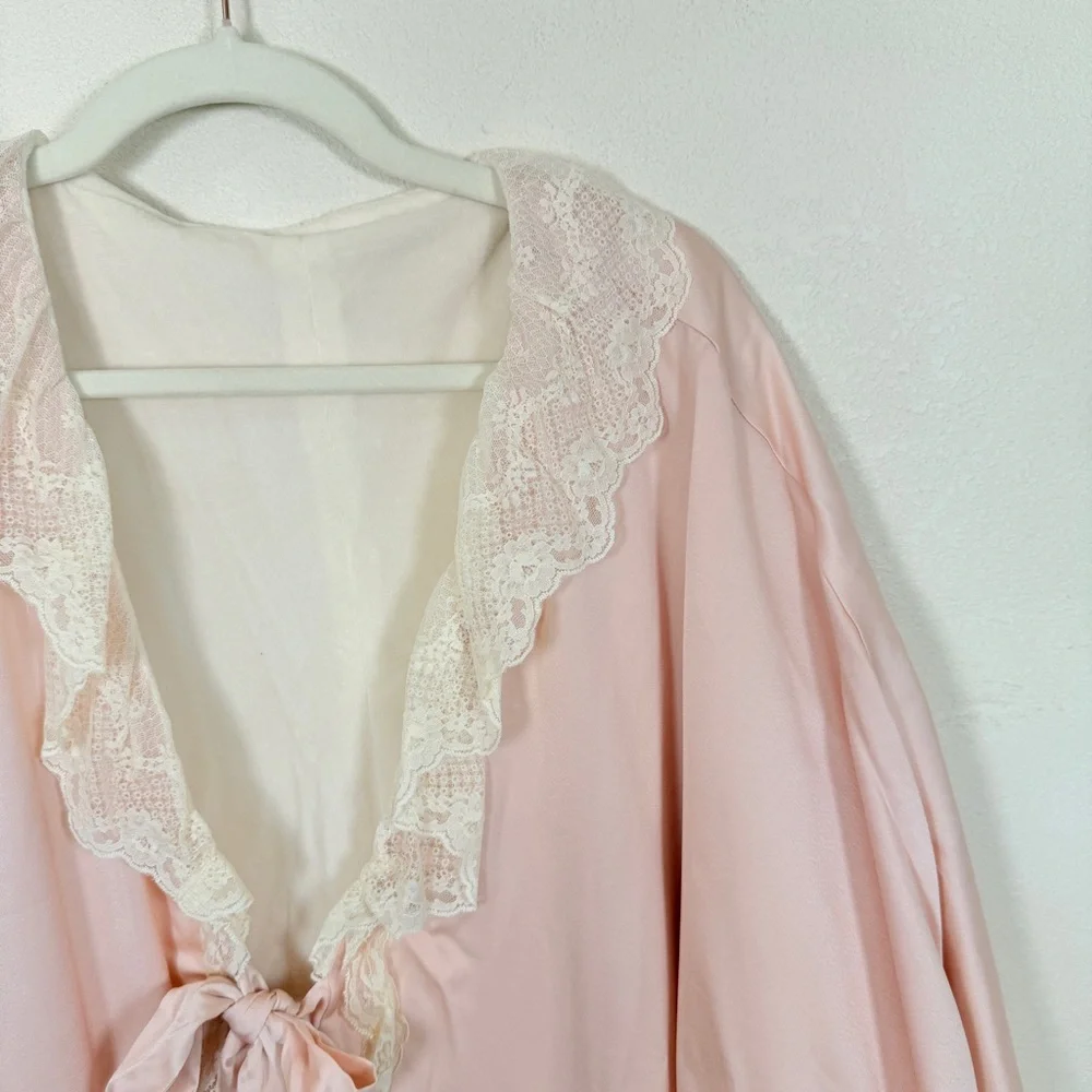 Lacemade Retro Satin Lace Romantic Oversized House Coat Robe Pink - Picture 7 of 10